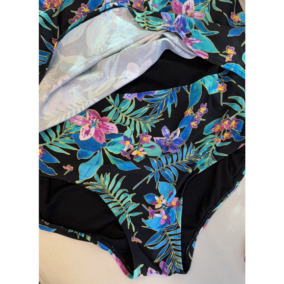 Swimsuits For All One Piece Swim Dress Women Plus Size 30 Blue Black Floral NWT - Picture 4 of 7